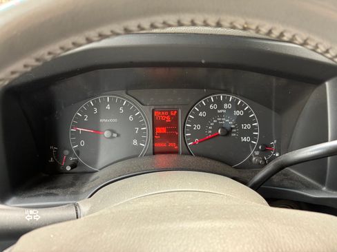 Used 2016 Nissan NV 3500 SL image 10