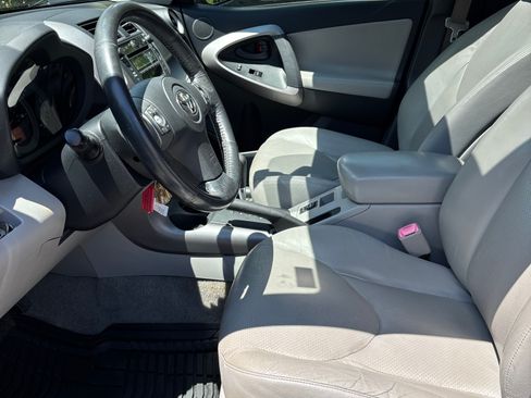 Used 2008 Toyota RAV4 Limited AWD/4WD image 9