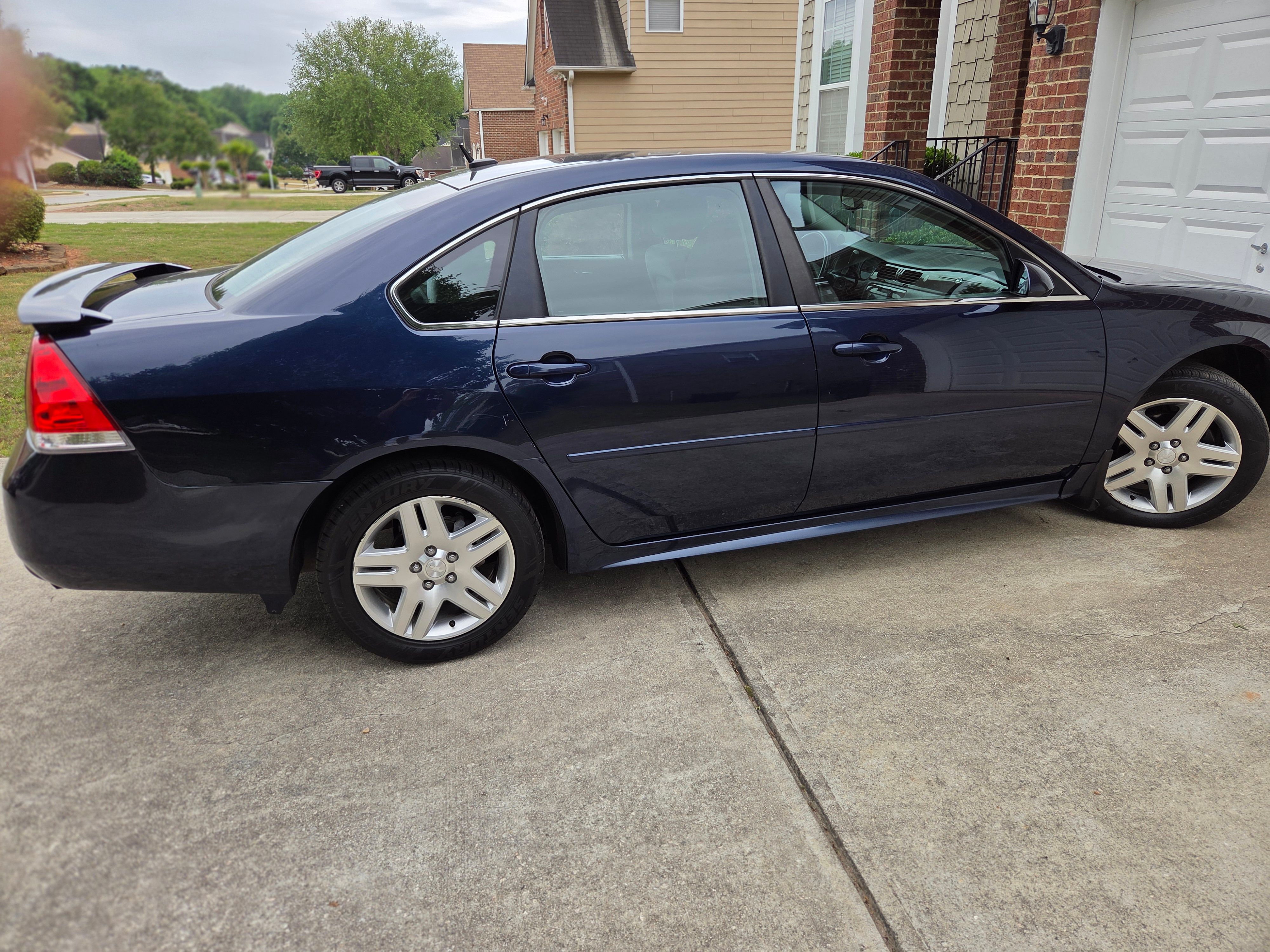 Used 2012 Chevrolet Impala LT FWD image 5