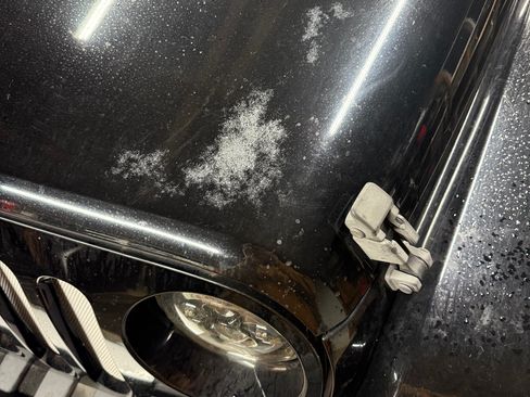 Used 2012 Jeep Wrangler Unlimited Sahara image 2