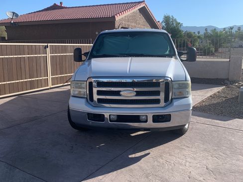 Used 2005 Ford F250 XLT RWD image 13