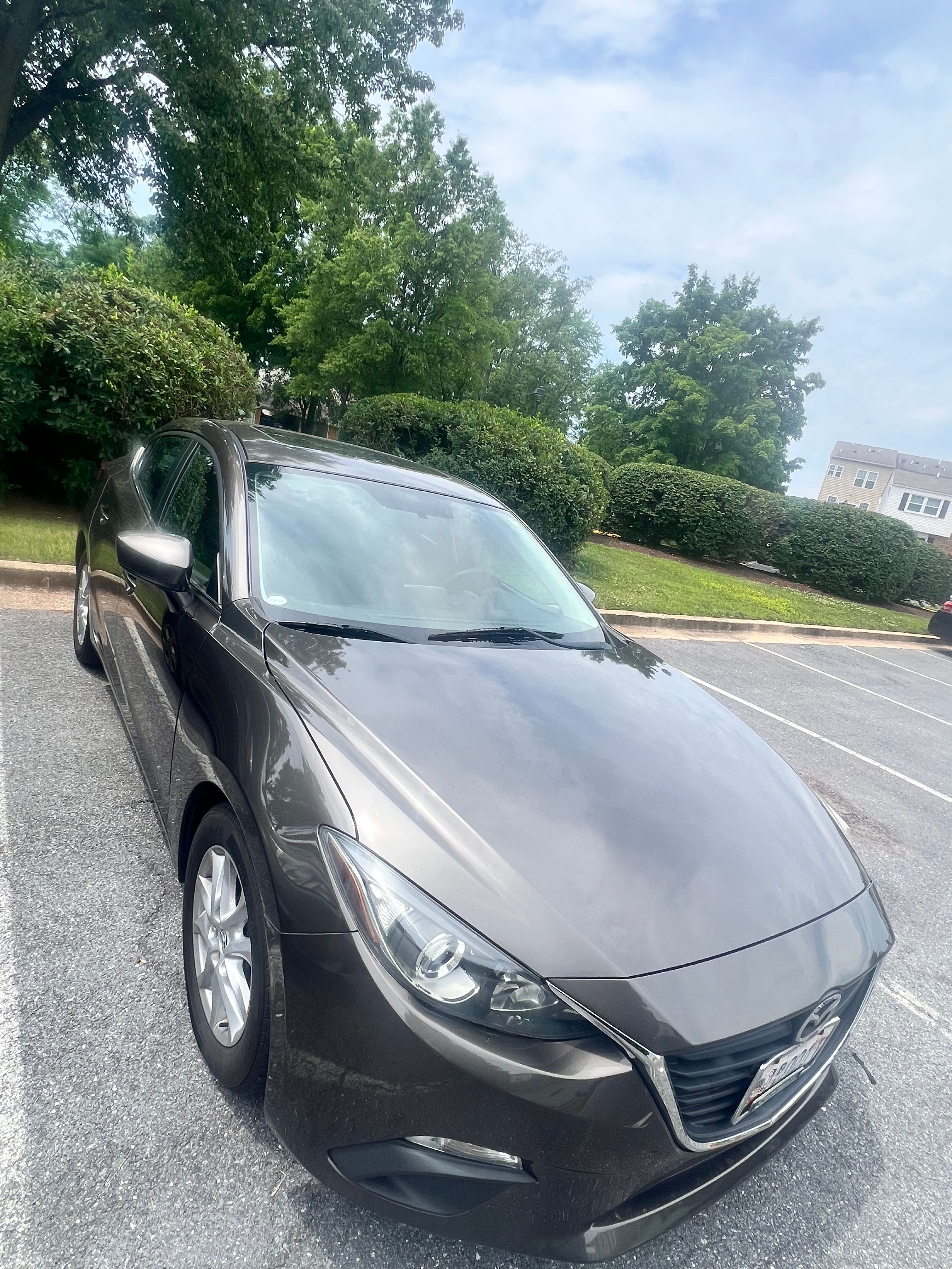 Used 2014 MAZDA MAZDA3 i Touring w/ Technology Package FWD image 2