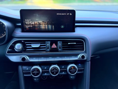 Used 2023 Genesis G70 2.0T w/ Sport Prestige Package image 21