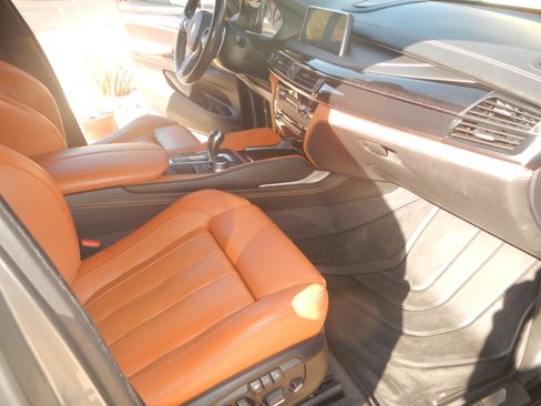 Used 2017 BMW X5 M image 25