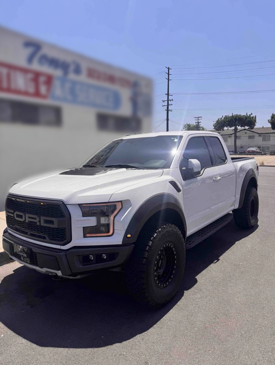 Used 2018 Ford F150 Raptor w/ Equipment Group 802A Luxury AWD/4WD image 10