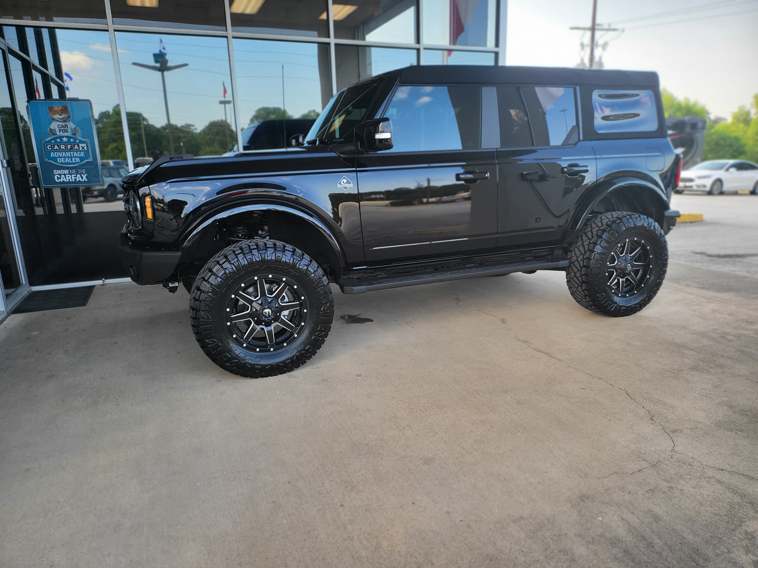Used 2023 Ford Bronco Outer Banks AWD/4WD image 10