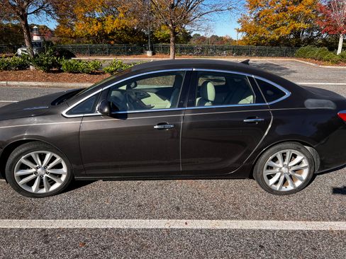 Used 2013 Buick Verano image 1