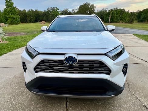 Used 2023 Toyota RAV4 Limited image 4