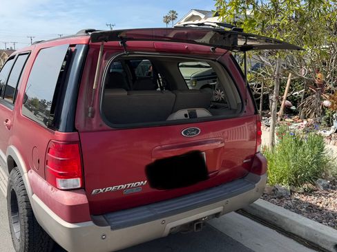 Used 2004 Ford Expedition Eddie Bauer image 22