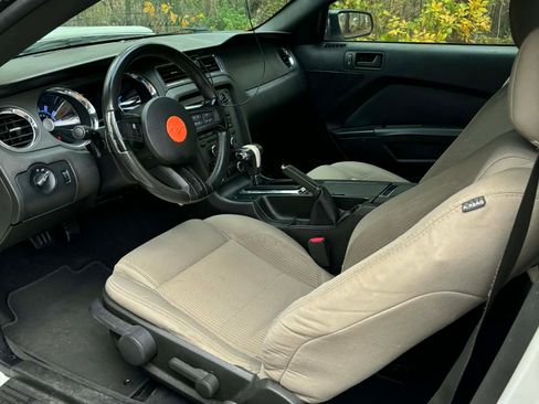 Used 2010 Ford Mustang Coupe image 22