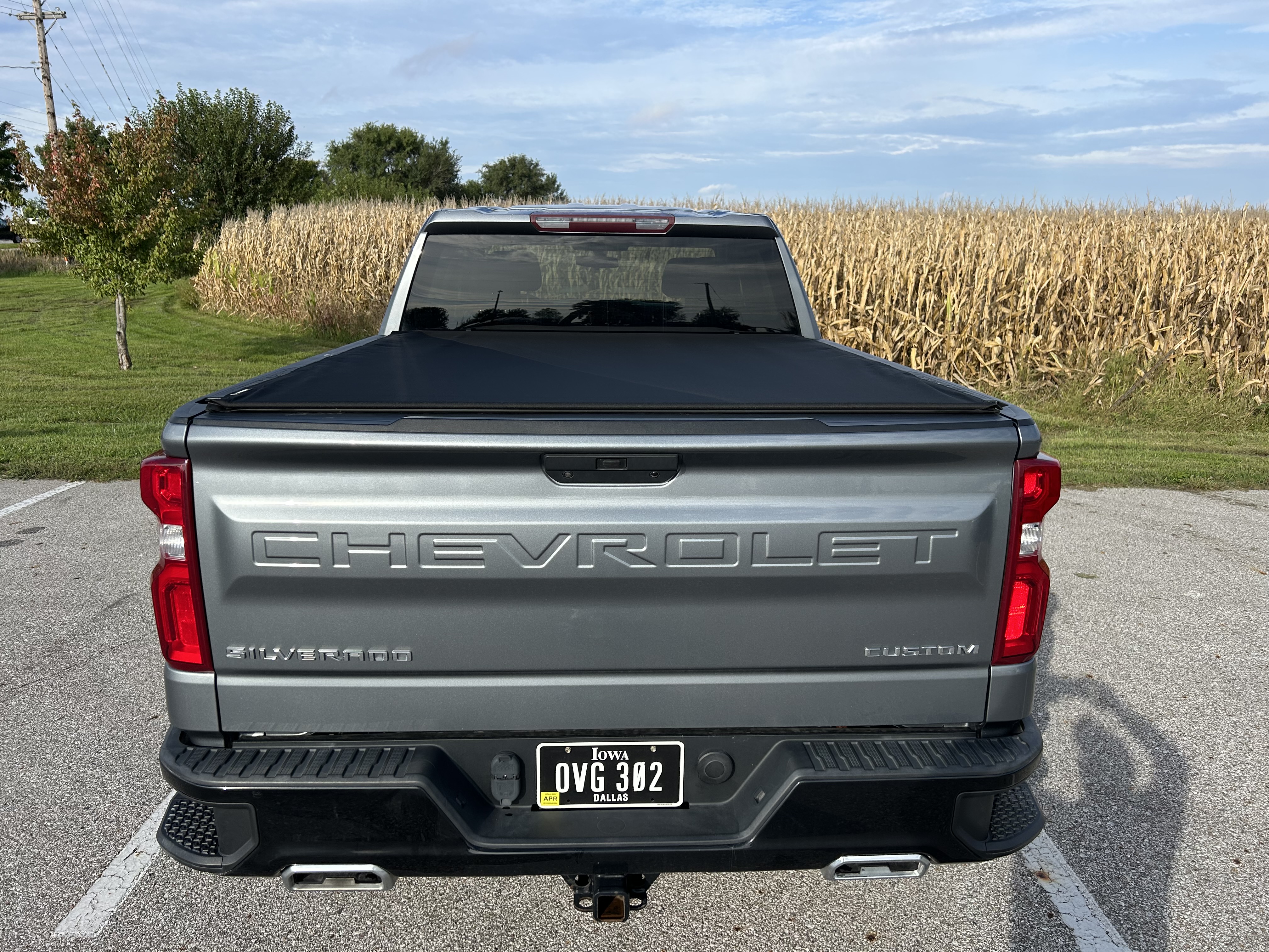 Used 2019 Chevrolet Silverado 1500 Custom Trail Boss w/ Custom Convenience Package AWD/4WD image 4