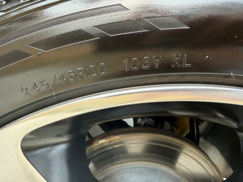 Used 2018 Dodge Challenger R/T image 10