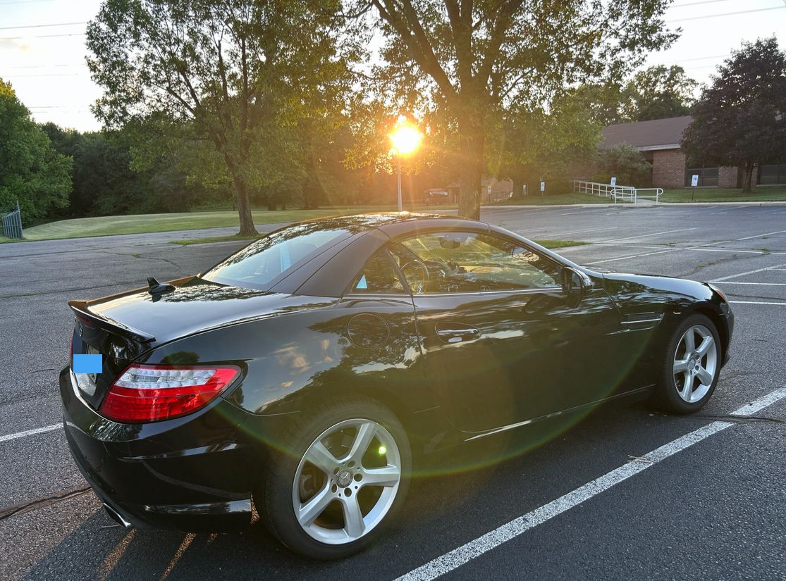Used 2012 Mercedes-Benz SLK 250 image 11