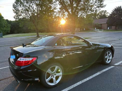 Used 2012 Mercedes-Benz SLK 250 image 11