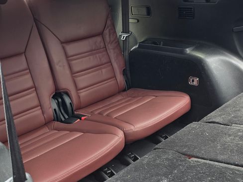 Used 2018 Kia Sorento SX image 23