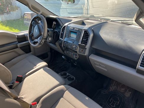 Used 2016 Ford F150 XLT AWD/4WD image 5