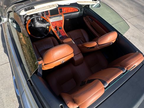 Used 2002 Lexus SC 430 Convertible image 5