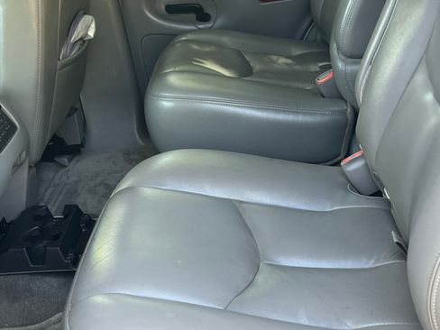 Used 2004 Chevrolet Tahoe LT w/ LT Preferred Equipment Group image 11