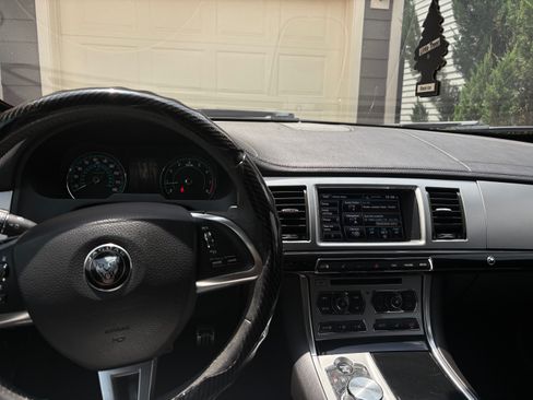 Used 2015 Jaguar XF Sport AWD/4WD image 11