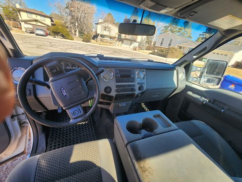 Used 2012 Ford F250 XLT w/ XLT Premium Pkg image 6