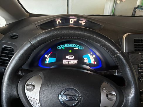 Used 2015 Nissan Leaf S w/ Charge Package image 6