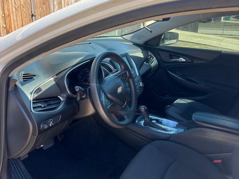 Used 2018 Chevrolet Malibu LT image 6