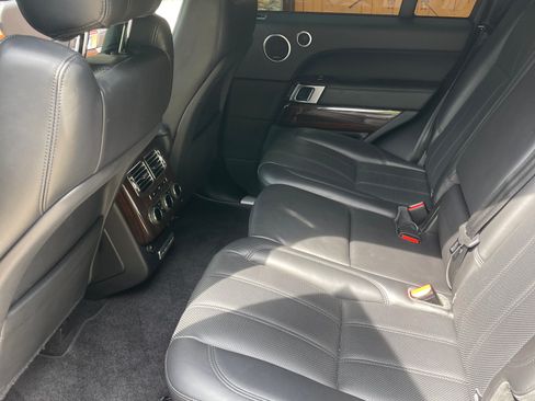 Used 2015 Land Rover Range Rover HSE image 6