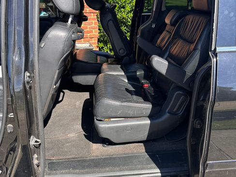 Used 2010 Honda Odyssey Touring image 19