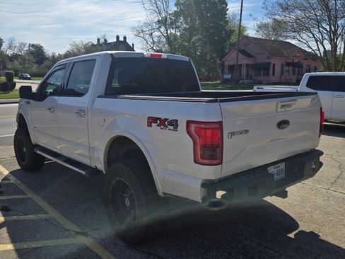 Used 2015 Ford F150 Lariat w/ Equipment Group 502A Luxury image 10