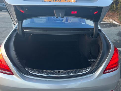 Used 2017 Mercedes-Benz S 550 4MATIC Sedan image 11