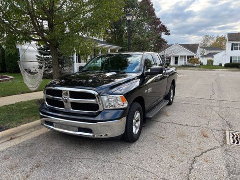 Used 2018 RAM 1500 ST w/ SXT Appearance Group AWD/4WD image 5