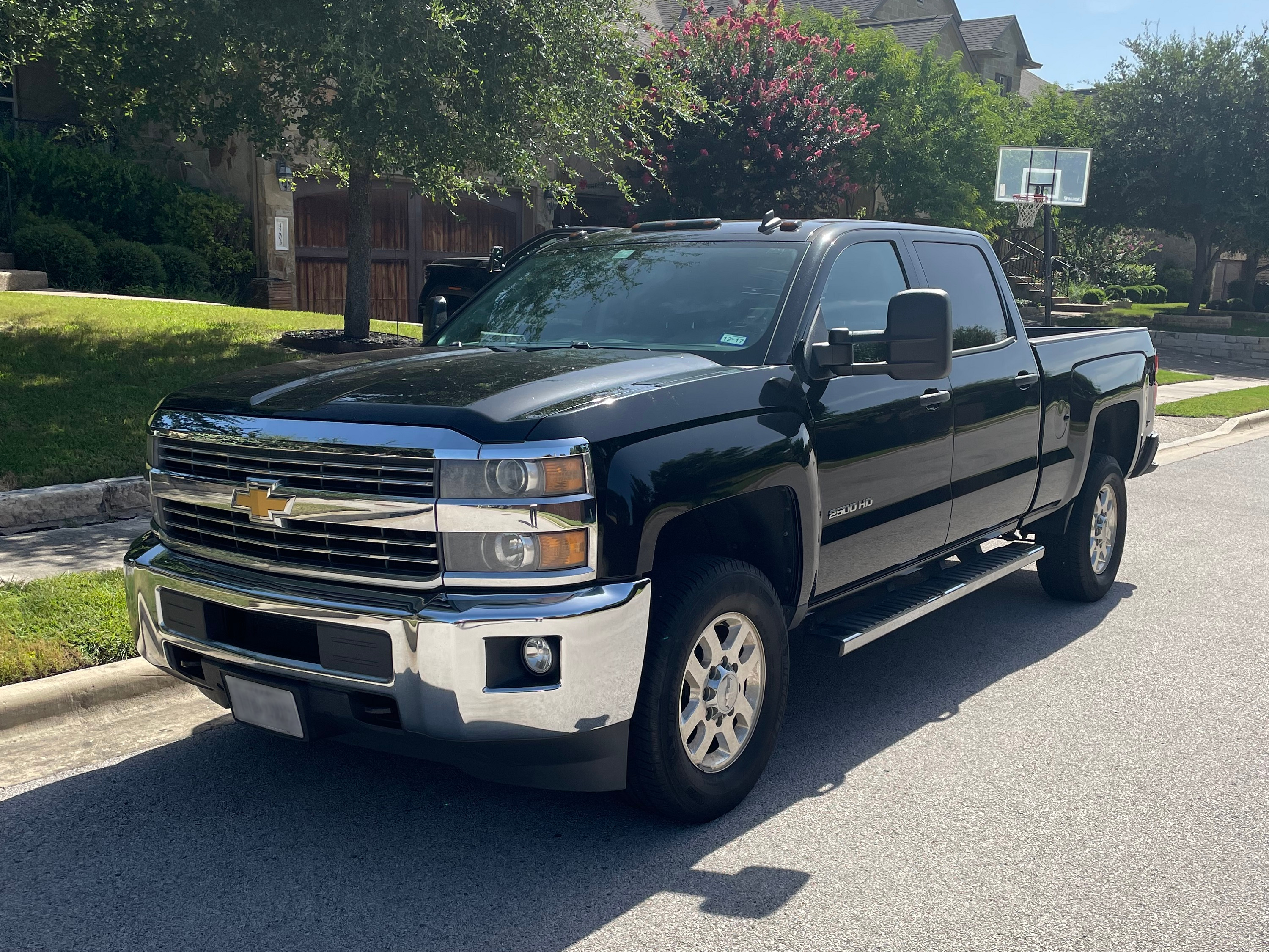 Used 2015 Chevrolet Silverado 2500 LT w/ LT Convenience Package RWD image 2