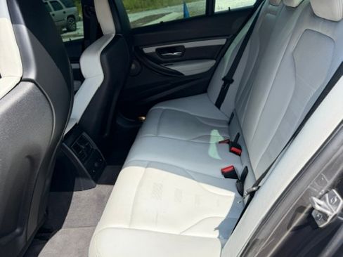 Used 2016 BMW M3 RWD image 8