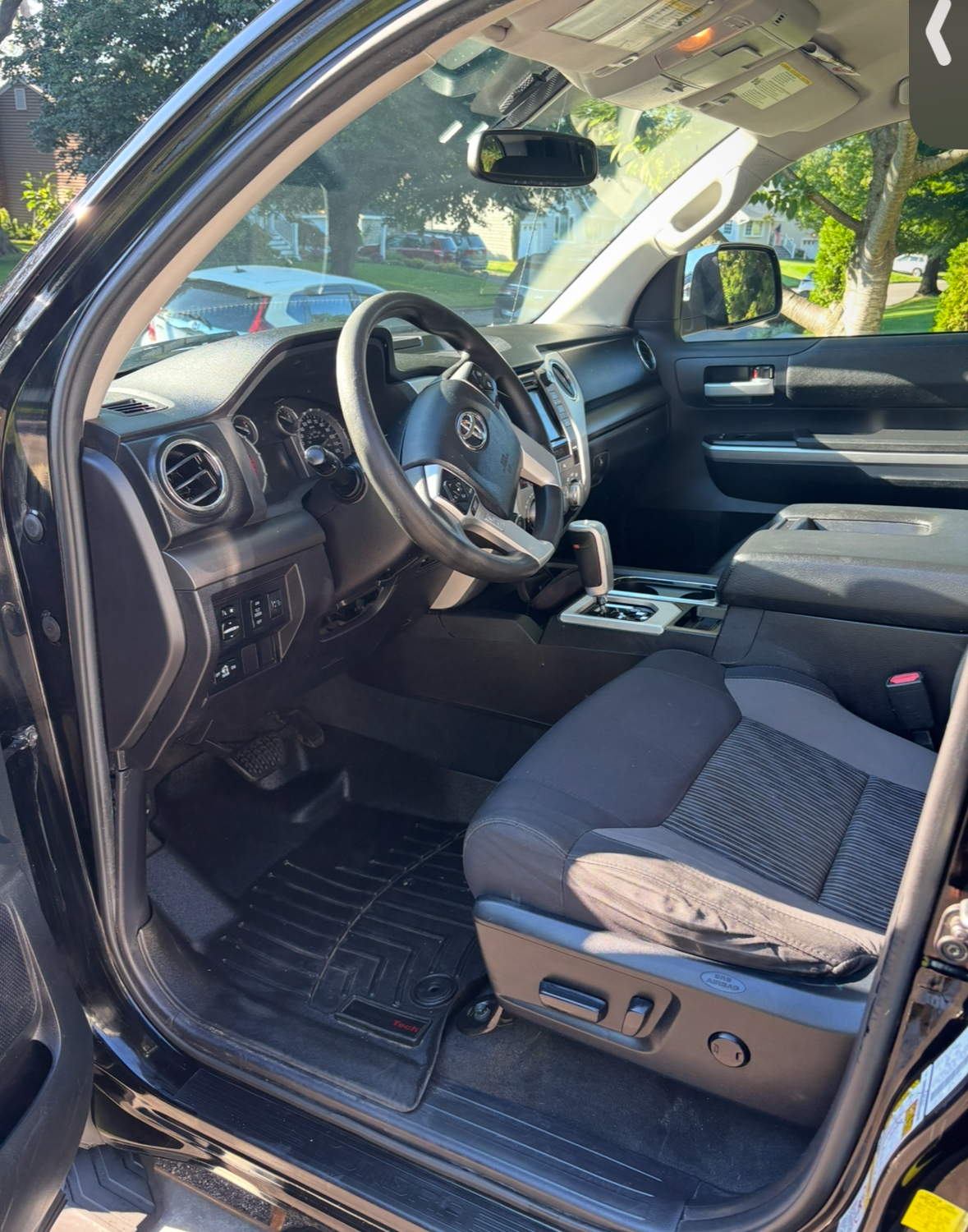 Used 2016 Toyota Tundra SR5 w/ TRD Off Road Package AWD/4WD image 4