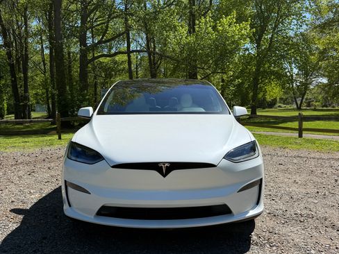 Used 2024 Tesla Model X Plaid AWD/4WD image 6