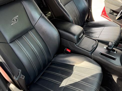 Used 2014 Chrysler 300 S image 10