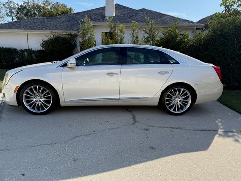 Used 2014 Cadillac XTS Platinum image 15