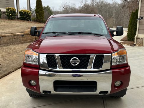 Used 2013 Nissan Titan SV w/ SV Premium Utility Pkg image 6