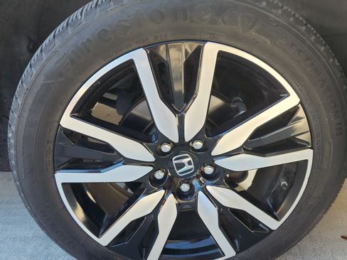 Used 2020 Honda Pilot Touring image 21