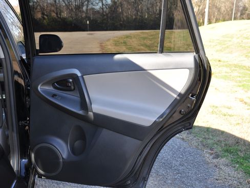 Used 2011 Toyota RAV4 Limited image 19