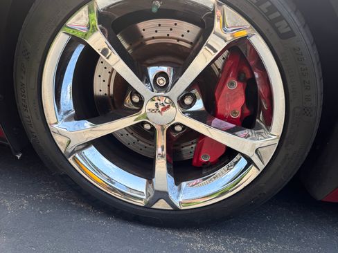 Used 2012 Chevrolet Corvette Grand Sport w/ 3LT Preferred Equipment Group RWD image 11