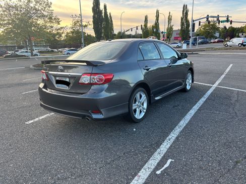 Used 2013 Toyota Corolla S w/ Premium Pkg image 4