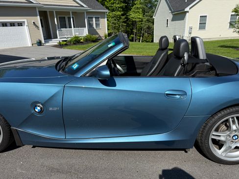Used 2003 BMW Z4 3.0i RWD image 1
