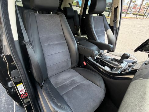 Used 2011 Land Rover Range Rover Sport HSE AWD/4WD image 20