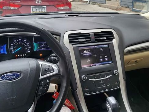 Used 2013 Ford Fusion SE image 11