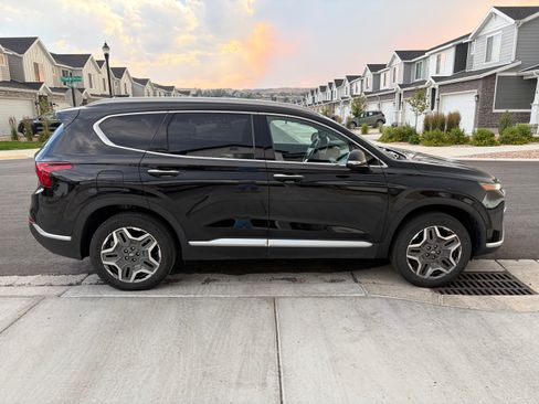Used 2023 Hyundai Santa Fe Limited AWD/4WD image 2