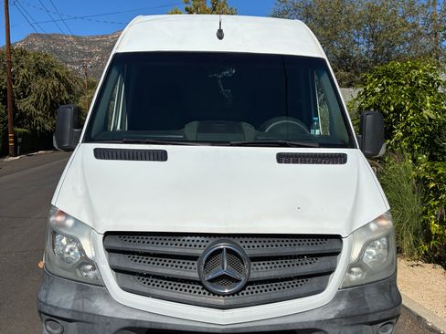 Used 2016 Mercedes-Benz Sprinter 2500 image 2