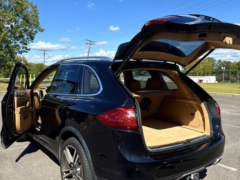 Used 2012 Porsche Cayenne S image 4