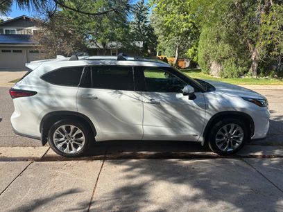 Used 2023 Toyota Highlander Limited