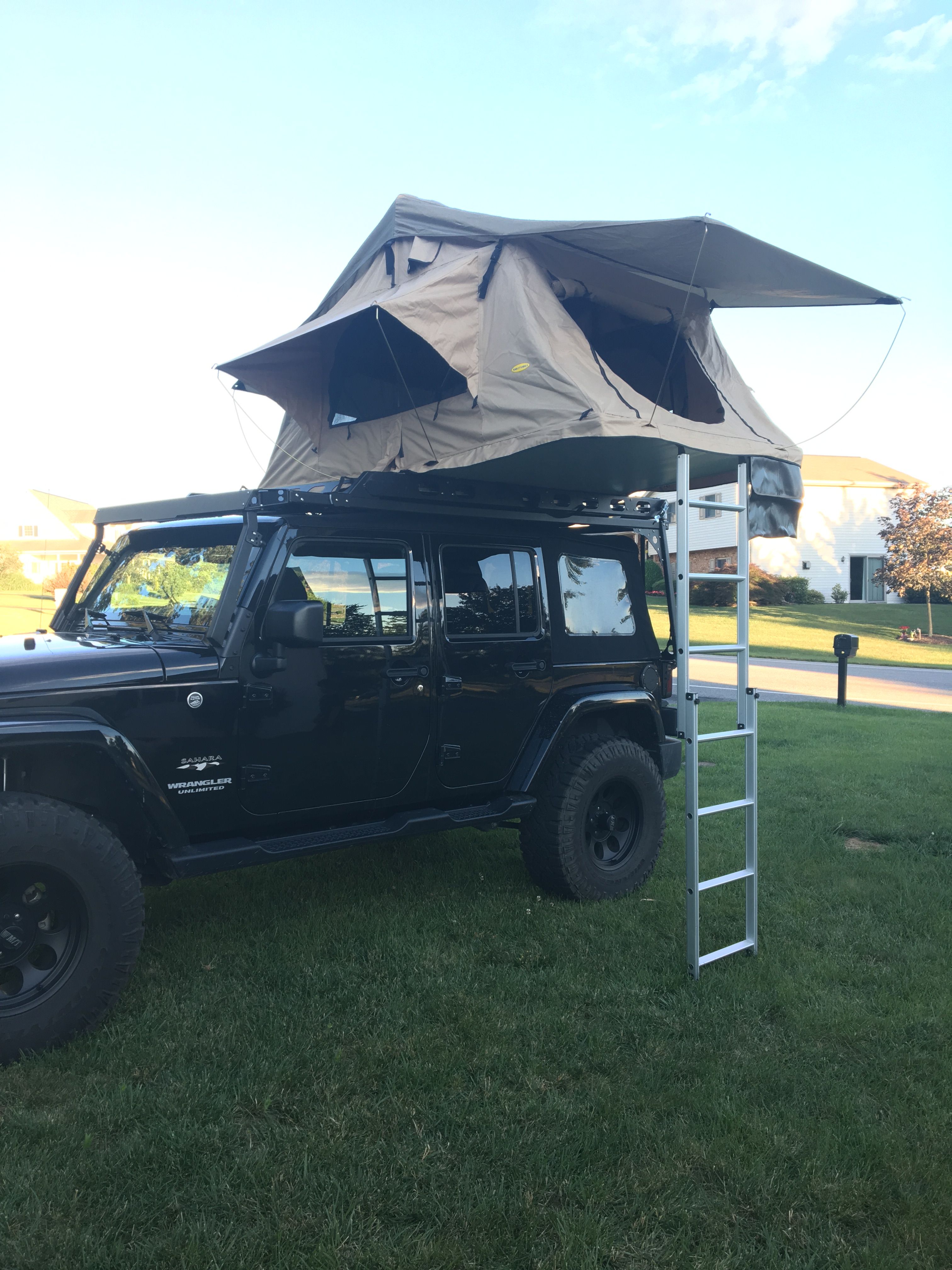 Used 2016 Jeep Wrangler Unlimited Sahara w/ Max Tow Package AWD/4WD image 15